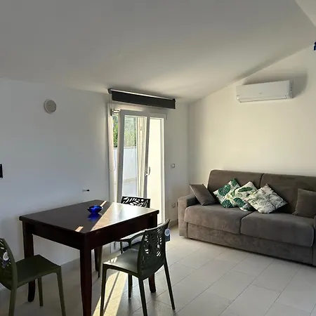 Lucia Villa