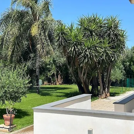 Lucia Villa *