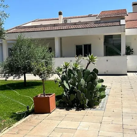 Lucia Villa Palermo